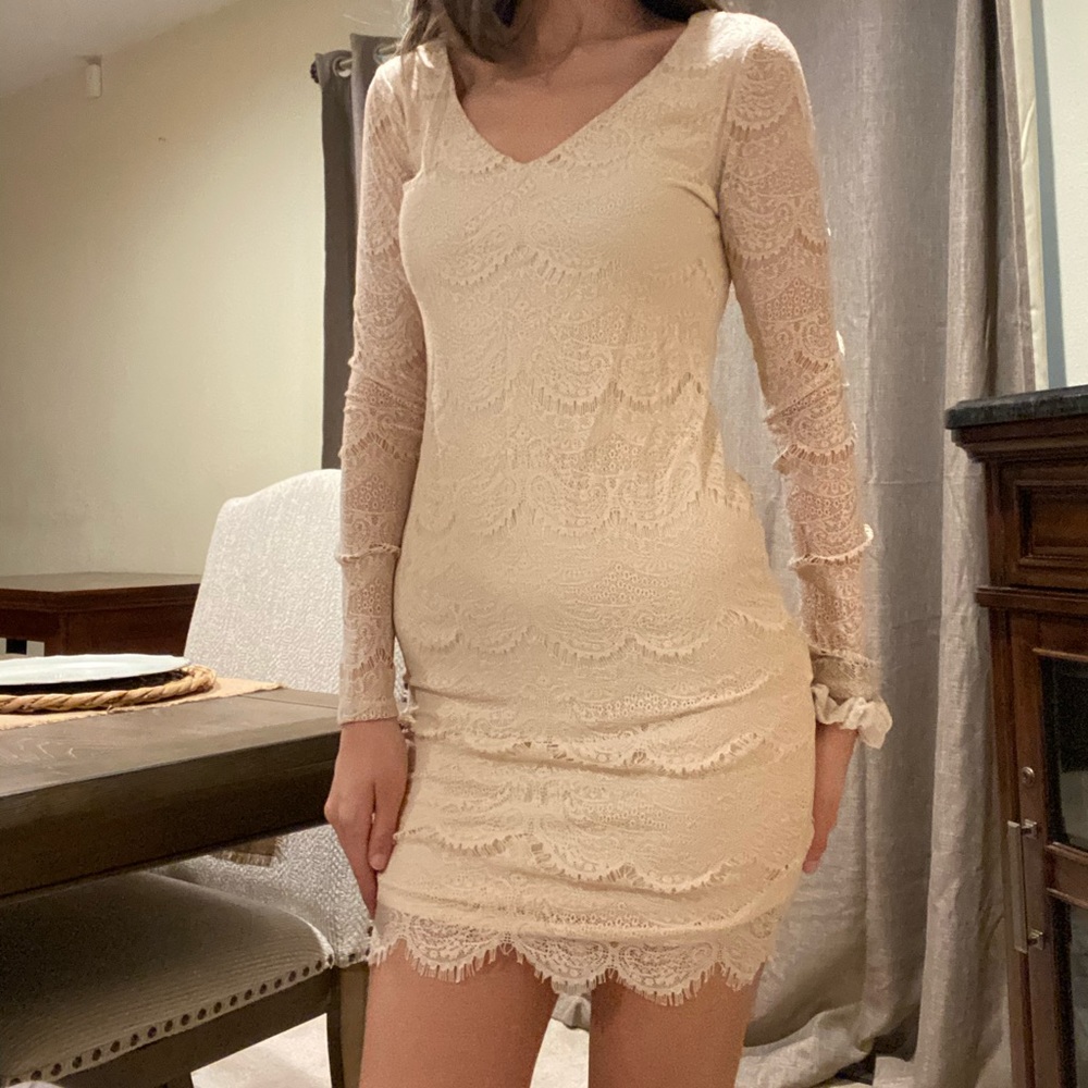 FOREVER 21 lace dress